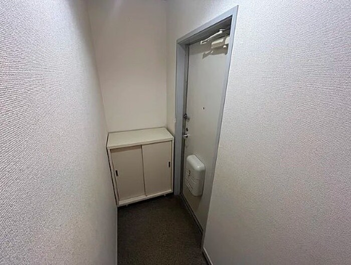 物件内観写真14　(玄関)