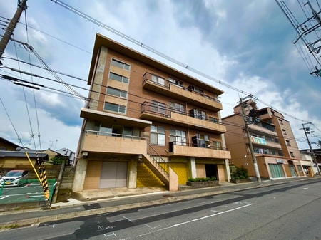 マンション上治外観写真
