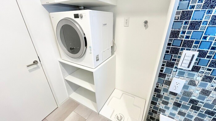 物件内観写真11　(洗濯機置場)