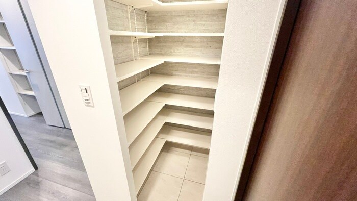 物件内観写真15　(靴箱)