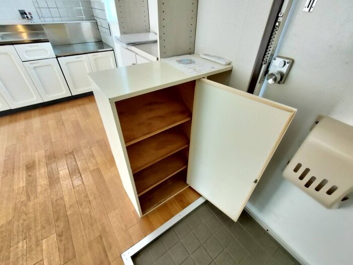 物件内観写真16　(靴箱)