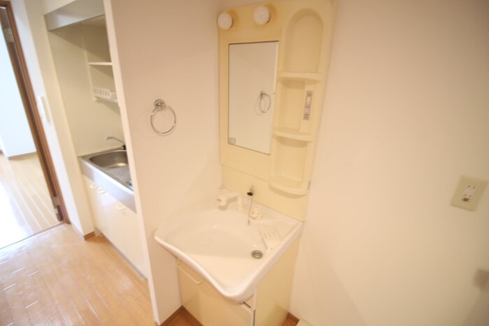 物件内観写真9　(洗面)