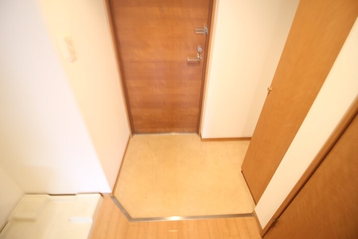 物件内観写真15　(玄関)