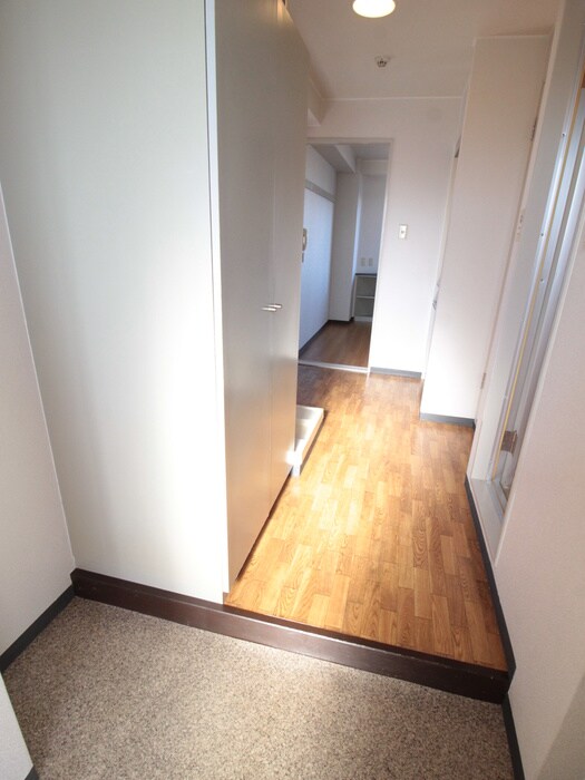 物件内観写真10　(廊下)