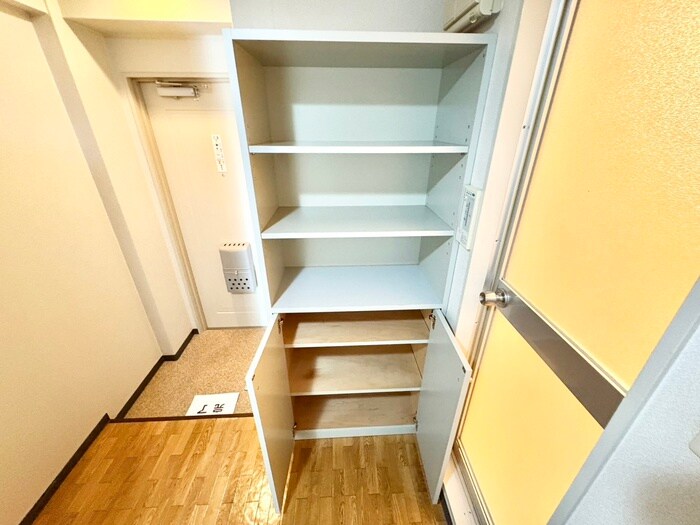 物件内観写真11　(靴箱)