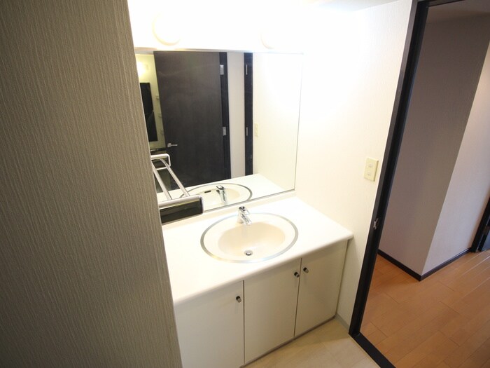 物件内観写真9　(洗面)