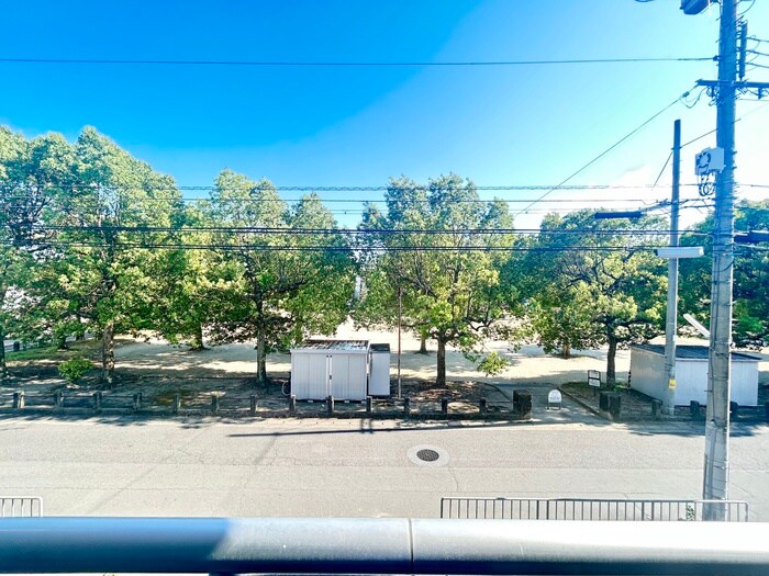 物件内観写真22　(室内からの展望)