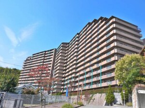 ﾚｼﾞｵﾝｽｸｴｱ緑地公園2番館(910)外観写真