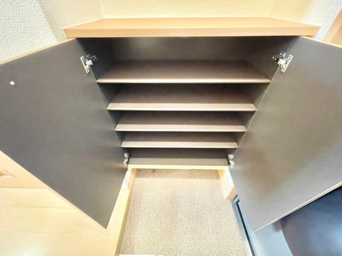 物件内観写真14　(靴箱)