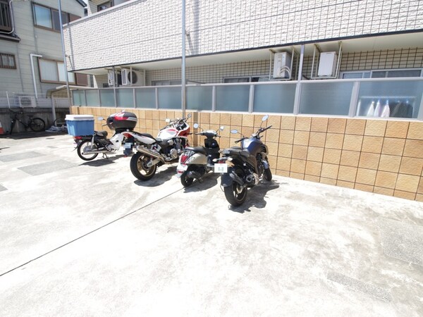 バイク置き場