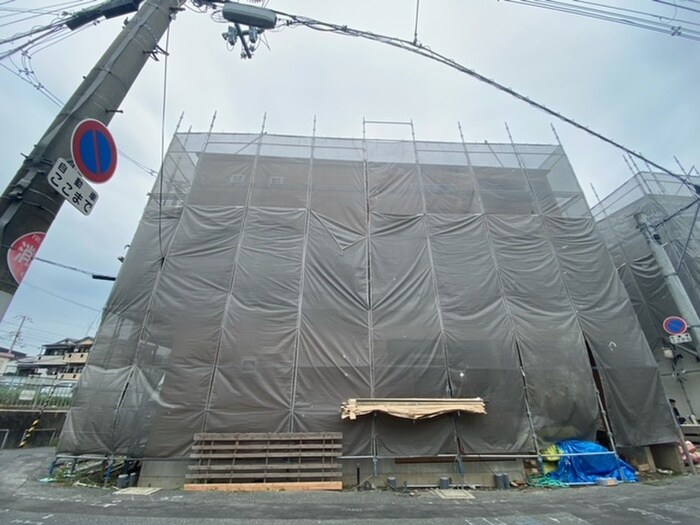 物件外観写真1　(建築中)