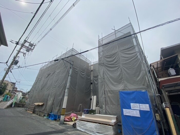 物件外観写真3　(建築中)