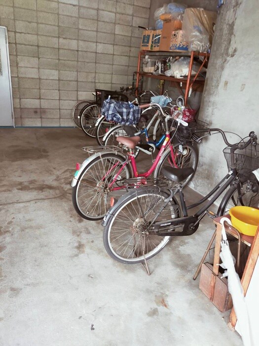物件外観写真3　(駐輪場)