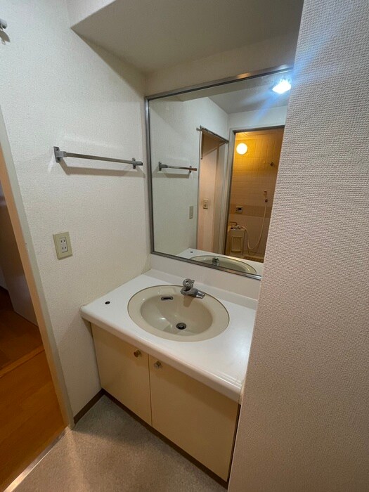 物件内観写真8　(洗面)