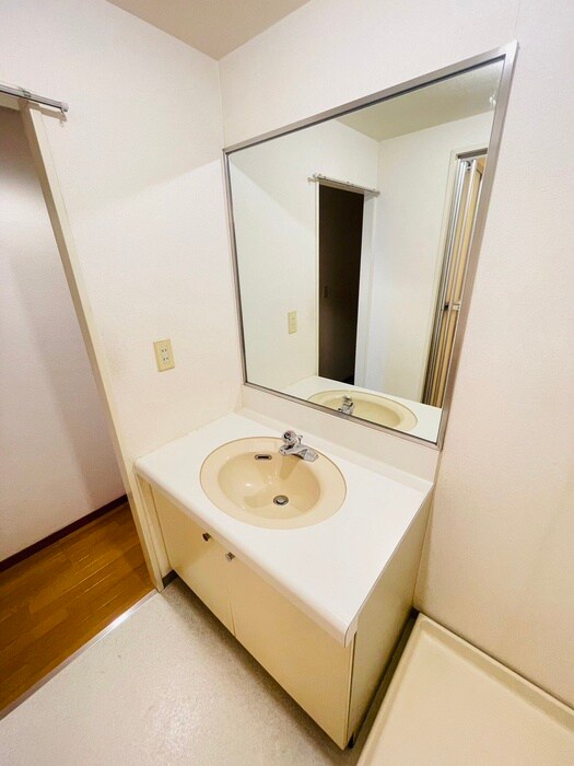 物件内観写真9　(洗面)