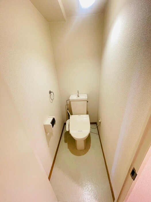 物件内観写真9　(トイレ)