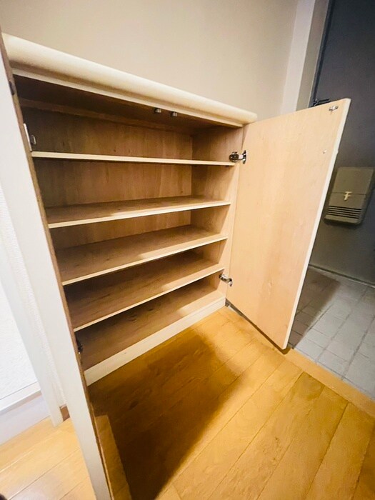 物件内観写真10　(靴箱)