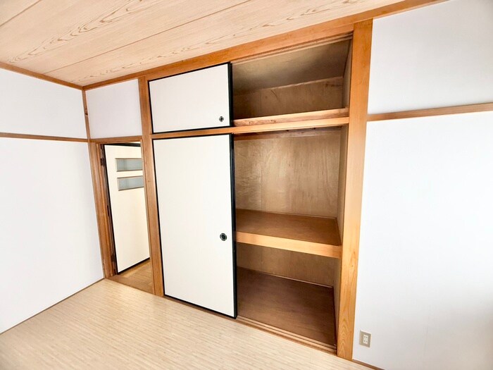 物件内観写真12　(収納)