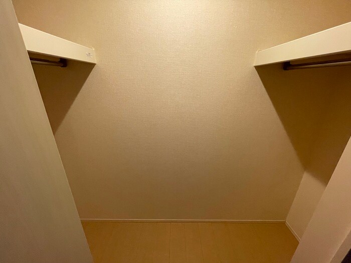 物件内観写真21　(収納)