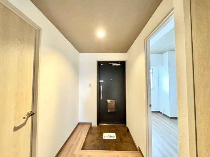 物件内観写真20　(玄関)