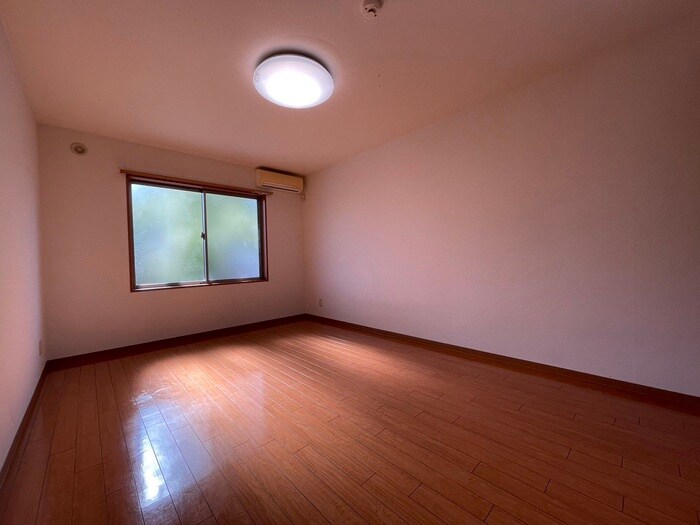 物件内観写真13　(居室)