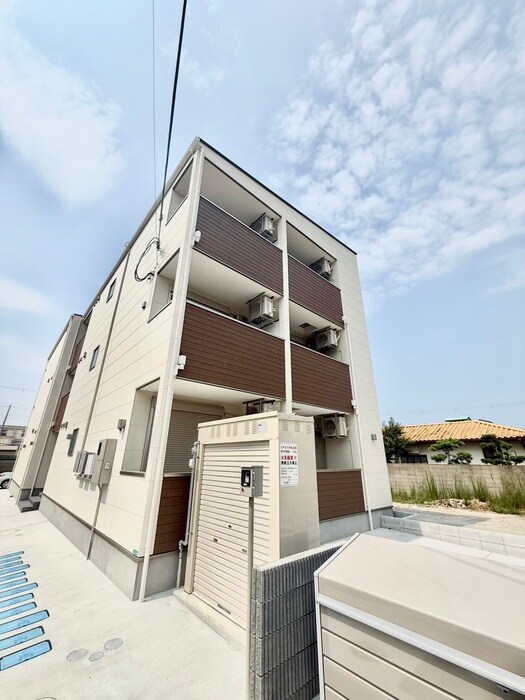 物件外観写真3　(外観写真)