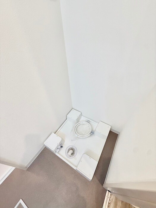 物件内観写真14　(洗濯機置場)