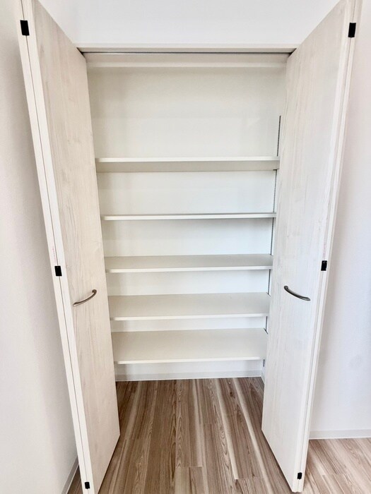 物件内観写真18　(収納)