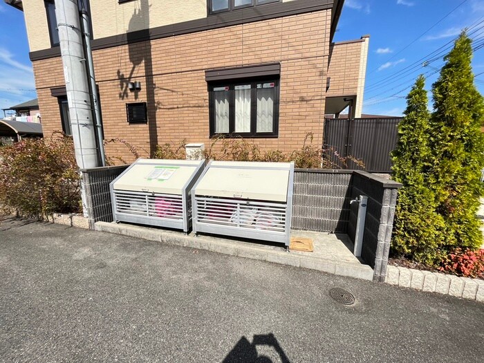 物件外観写真4　(建物設備)