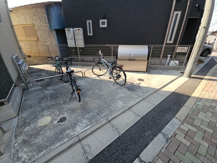 物件外観写真4　(建物設備)