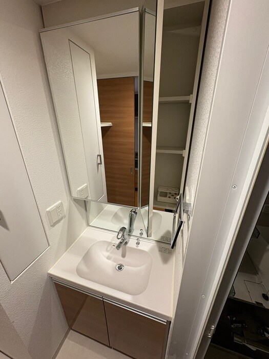 物件内観写真11　(洗面)