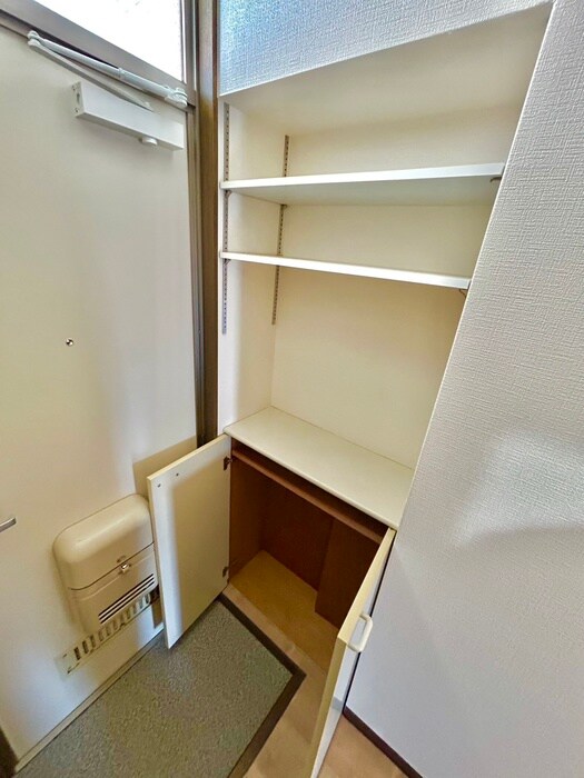 物件内観写真17　(靴箱)