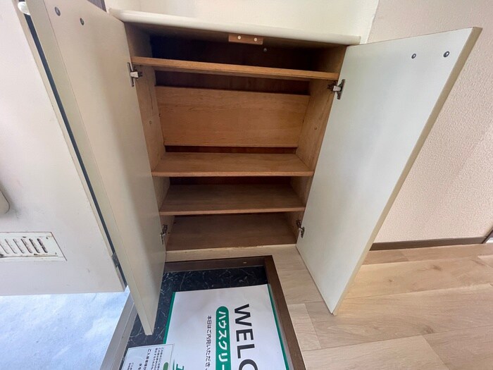 物件内観写真19　(靴箱)