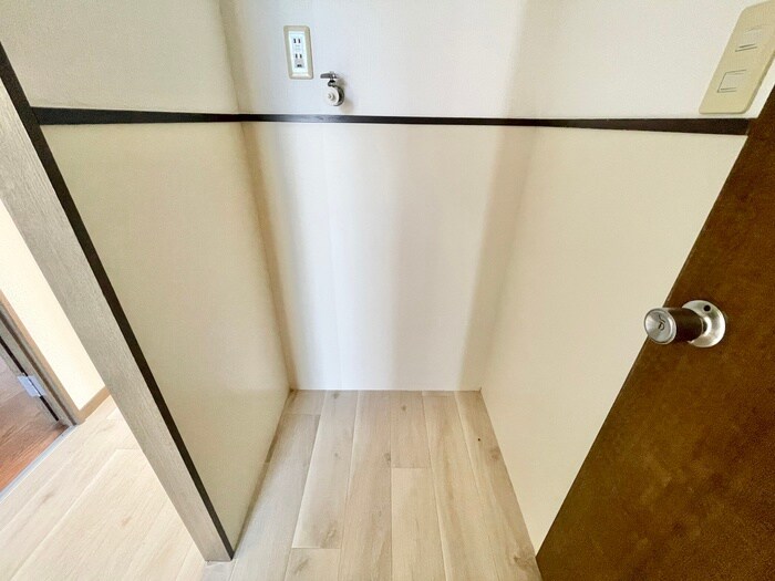 物件内観写真20　(洗濯機置場)