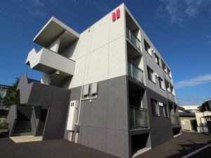 アスルーニ外観写真