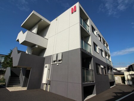 アスルーニ外観写真