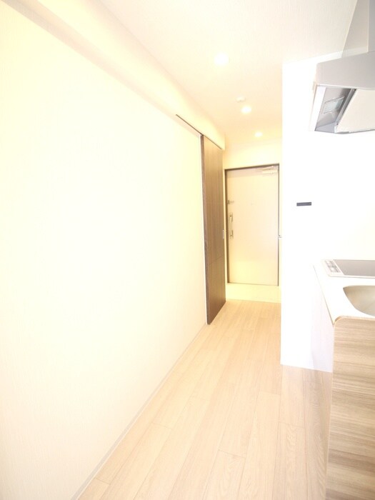 物件内観写真16　(廊下)