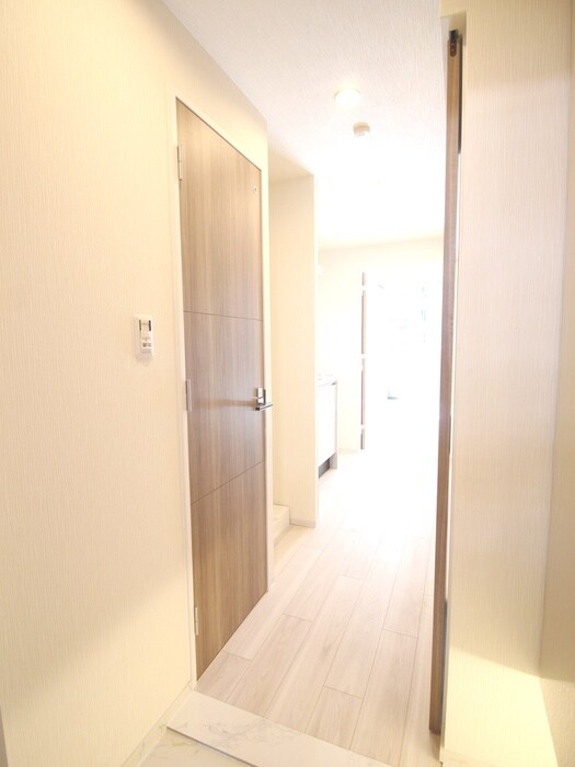 物件内観写真17　(廊下)