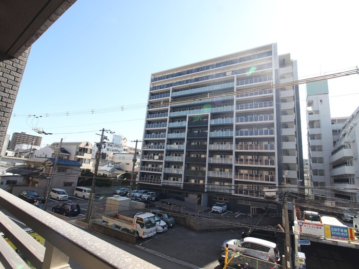 物件内観写真19　(室内からの展望)