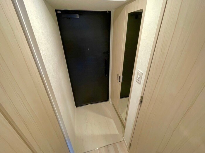 物件内観写真7　(玄関)