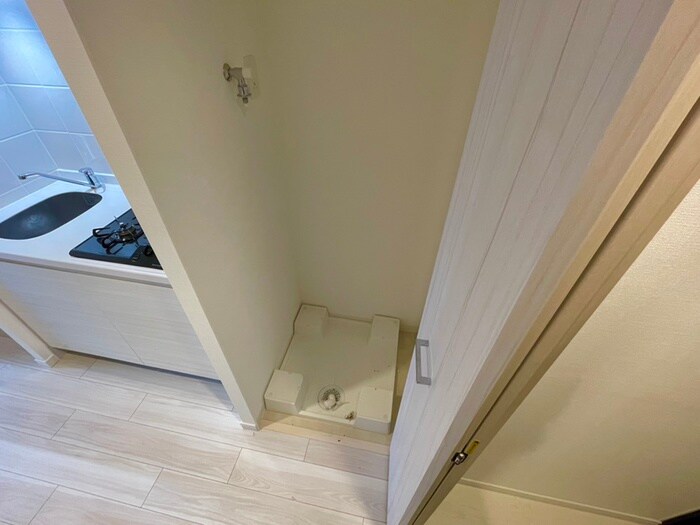 物件内観写真18　(洗濯機置場)