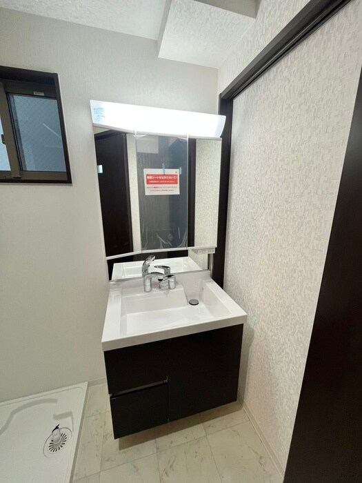 物件内観写真13　(洗面)