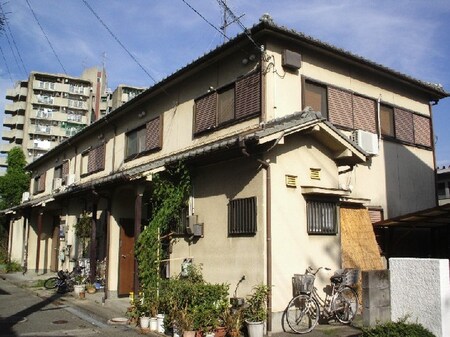 阪上雅行貸家（南棟）外観写真