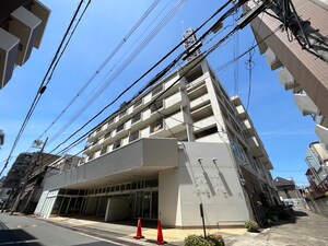 山崎第７マンション（南棟）外観写真