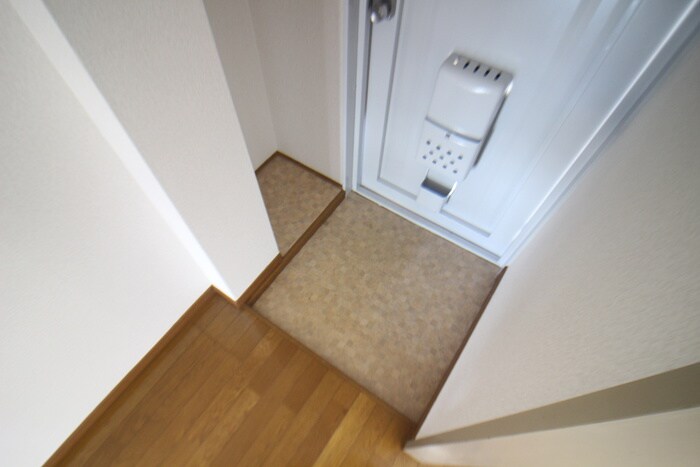 物件内観写真19　(玄関)
