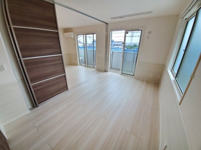 物件内観写真19　(居室)