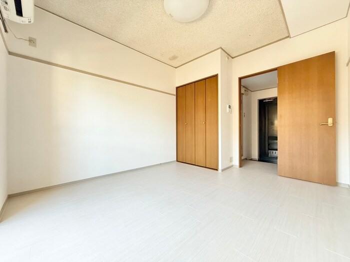 物件内観写真10　(居室)