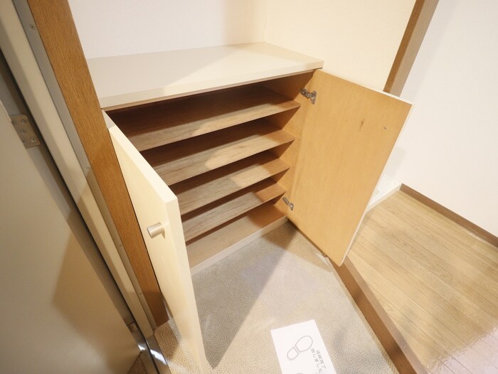 物件内観写真18　(靴箱)