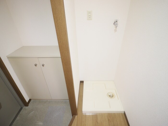 物件内観写真21　(洗濯機置場)