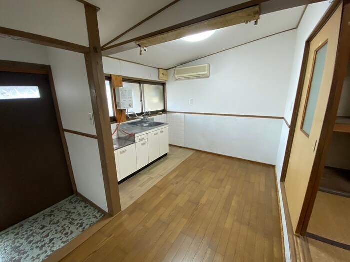 物件内観写真8　(居室)